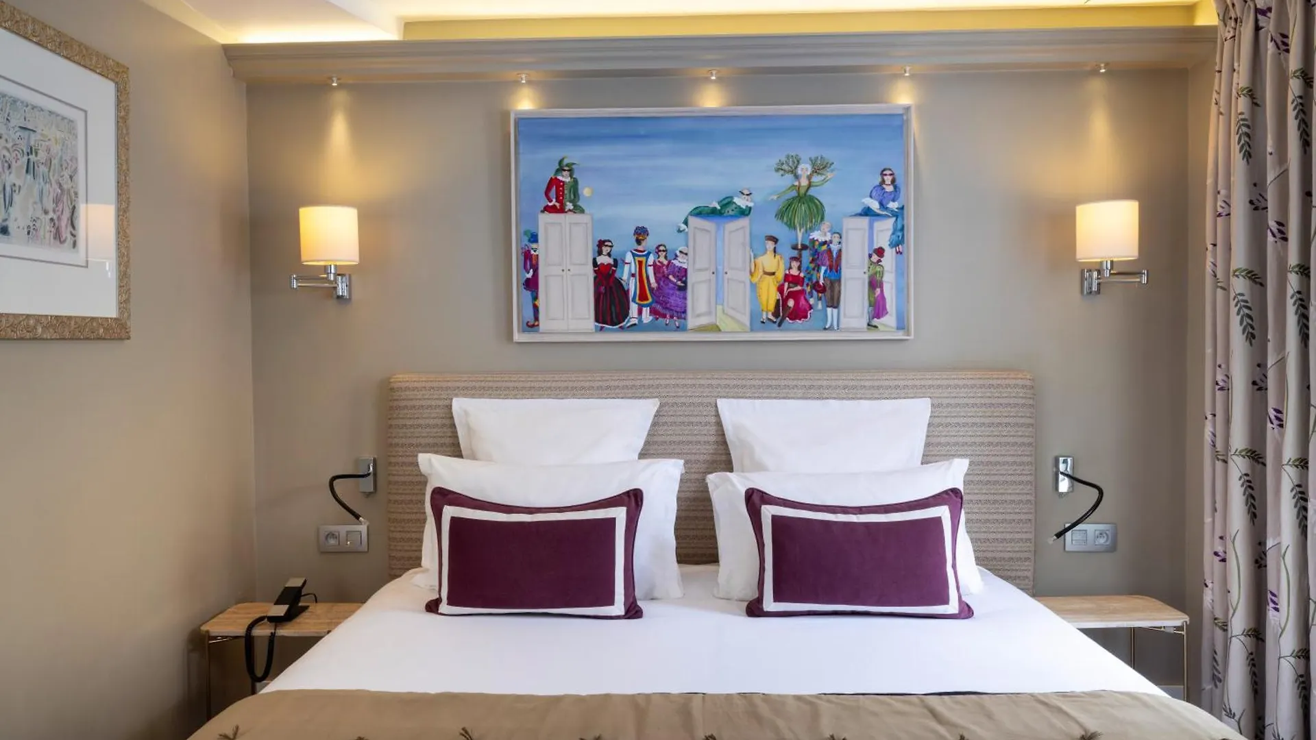 Hotel Le Relais Des Halles 4*