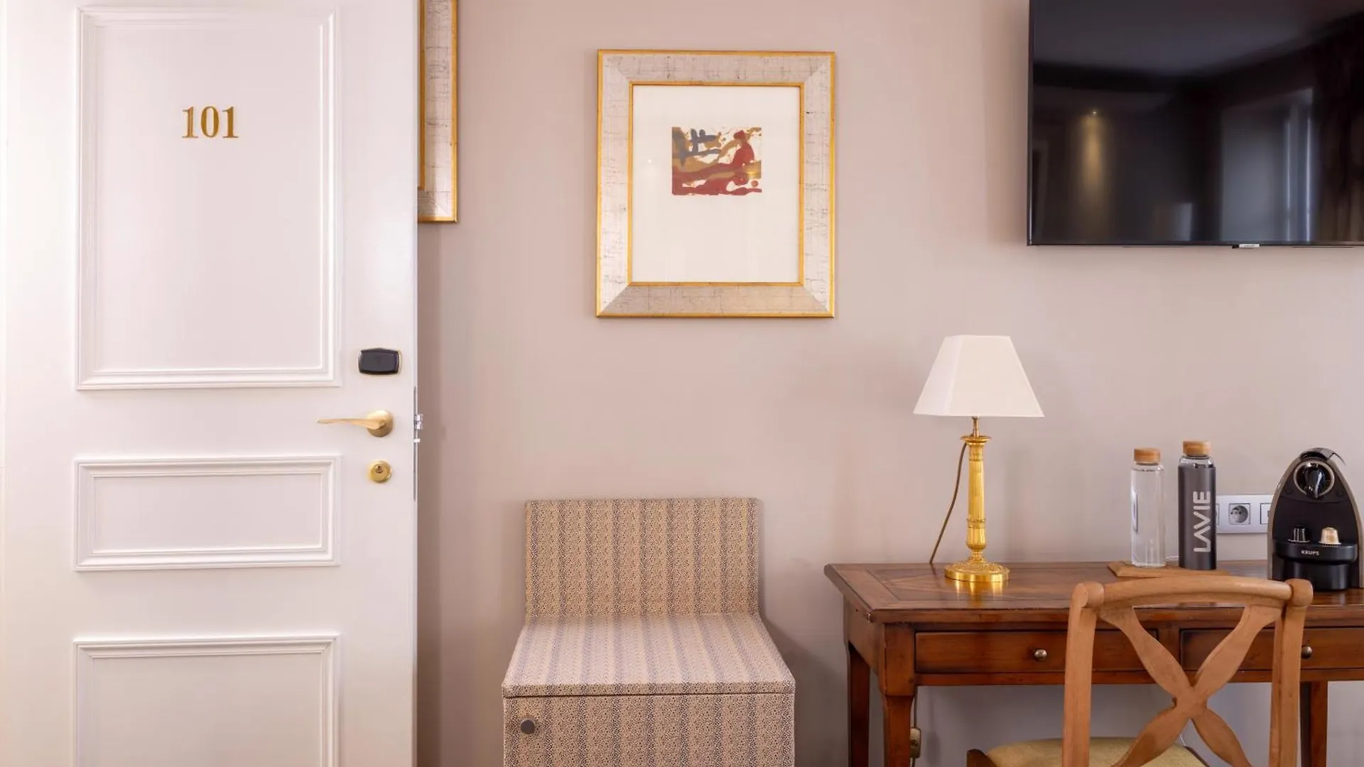 Отель Le Relais Des Halles 4*