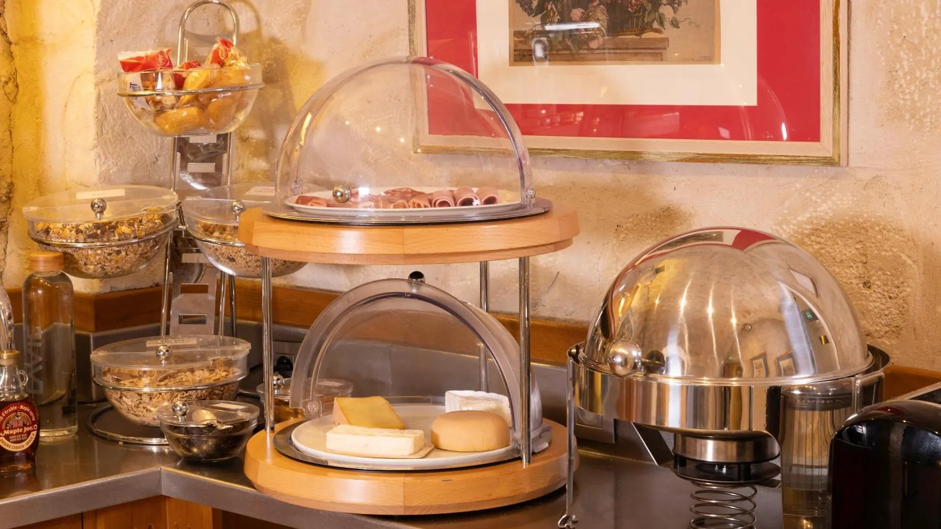 Hotel Le Relais Des Halles 4*
