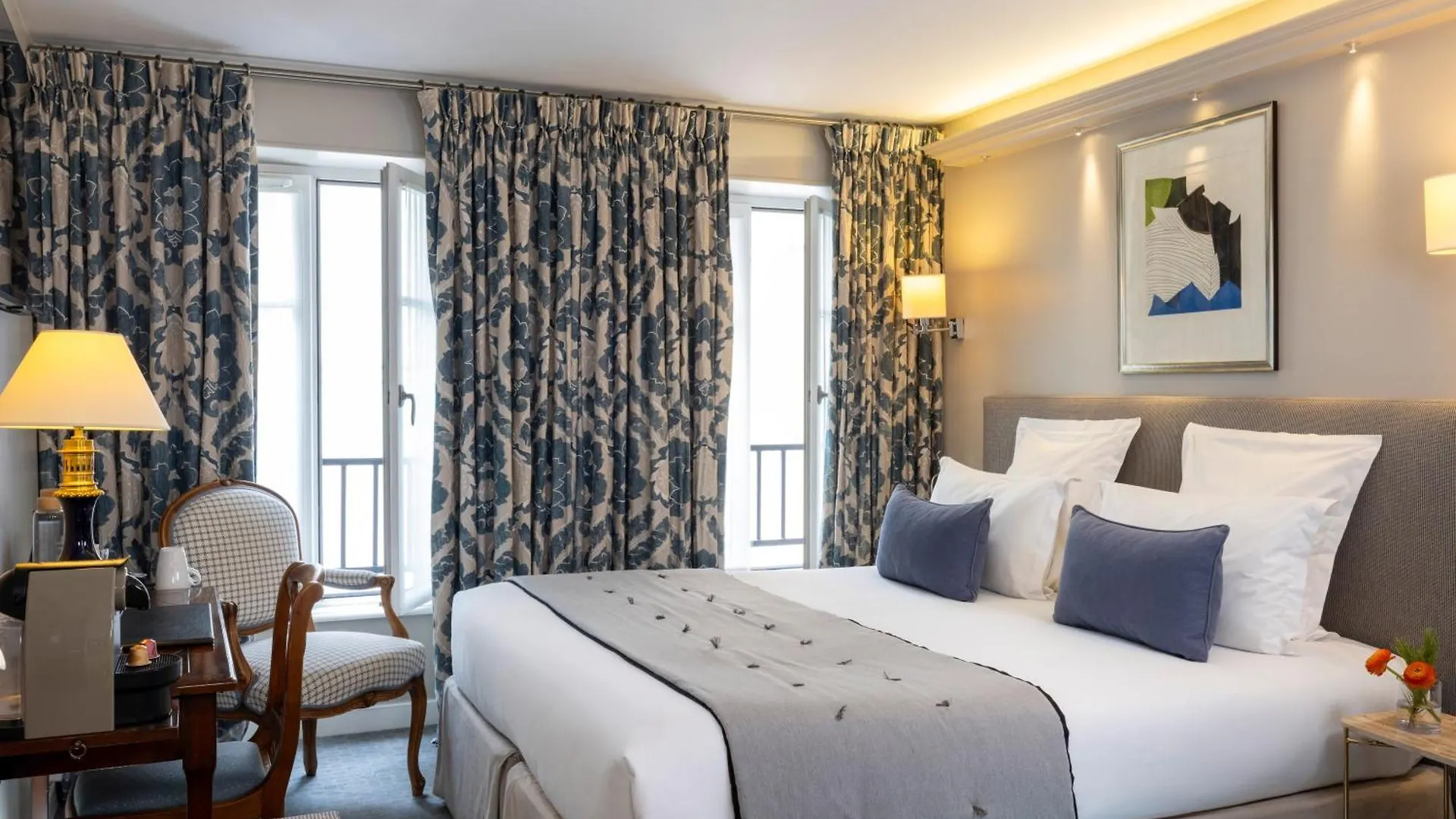 Le Relais Des Halles Hotel