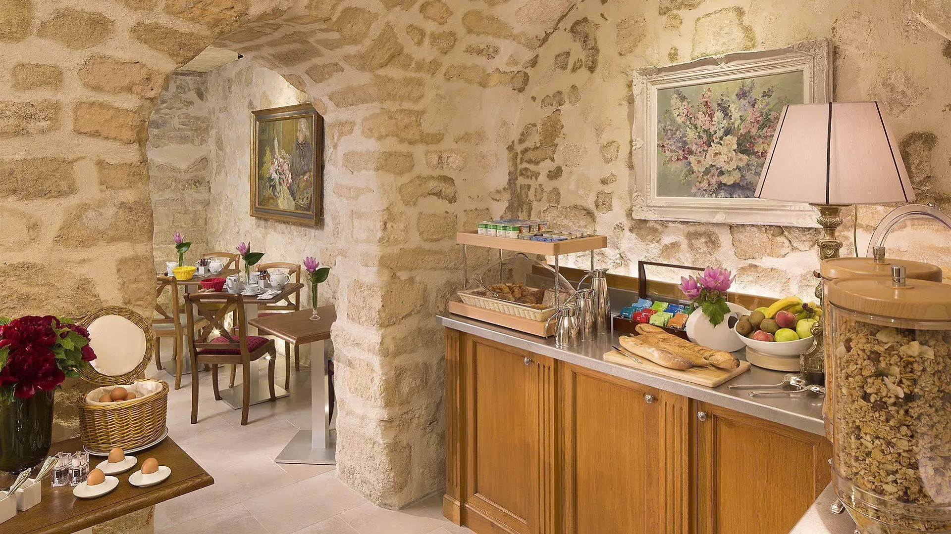 Le Relais Des Halles Hotel 4*